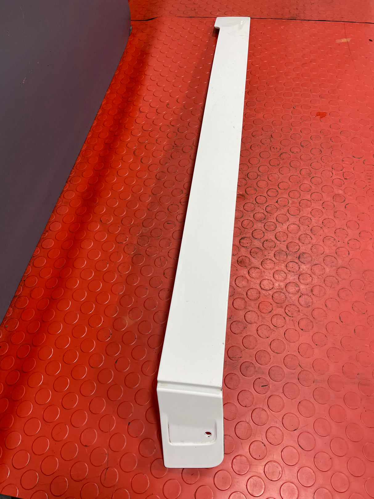 Citroen Dispatch/ Peugeot Expert/Vauxhall Vivaro/Toyota Proace SLIDING DOOR RAIL TRIM Passenger's Side (White) 2016-2024 P/N 9808384080 - 1