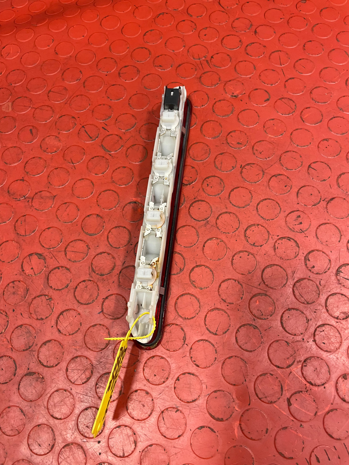 Vauxhall Vivaro/Citroen Dispatch/Peugeot Expert/Totoya Proace/Fiat Scudo REAR LED TAILGATE BRAKE LIGHT 2016-2024 P/N 9811325980