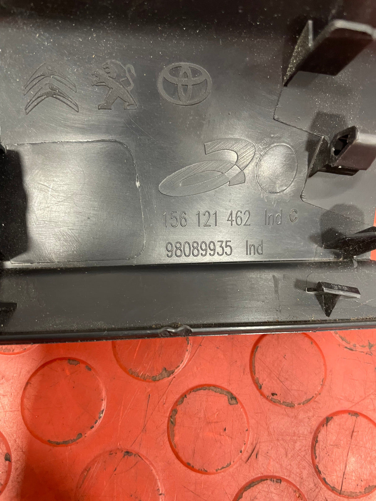 Vauxhall Vivaro/Citroen Dispatch/Peugeot Expert/Toyota Proace/Fiat Scudo INTERIOR WINDOW TRIM Passenger's Side 2016-2024 P/N 98089935