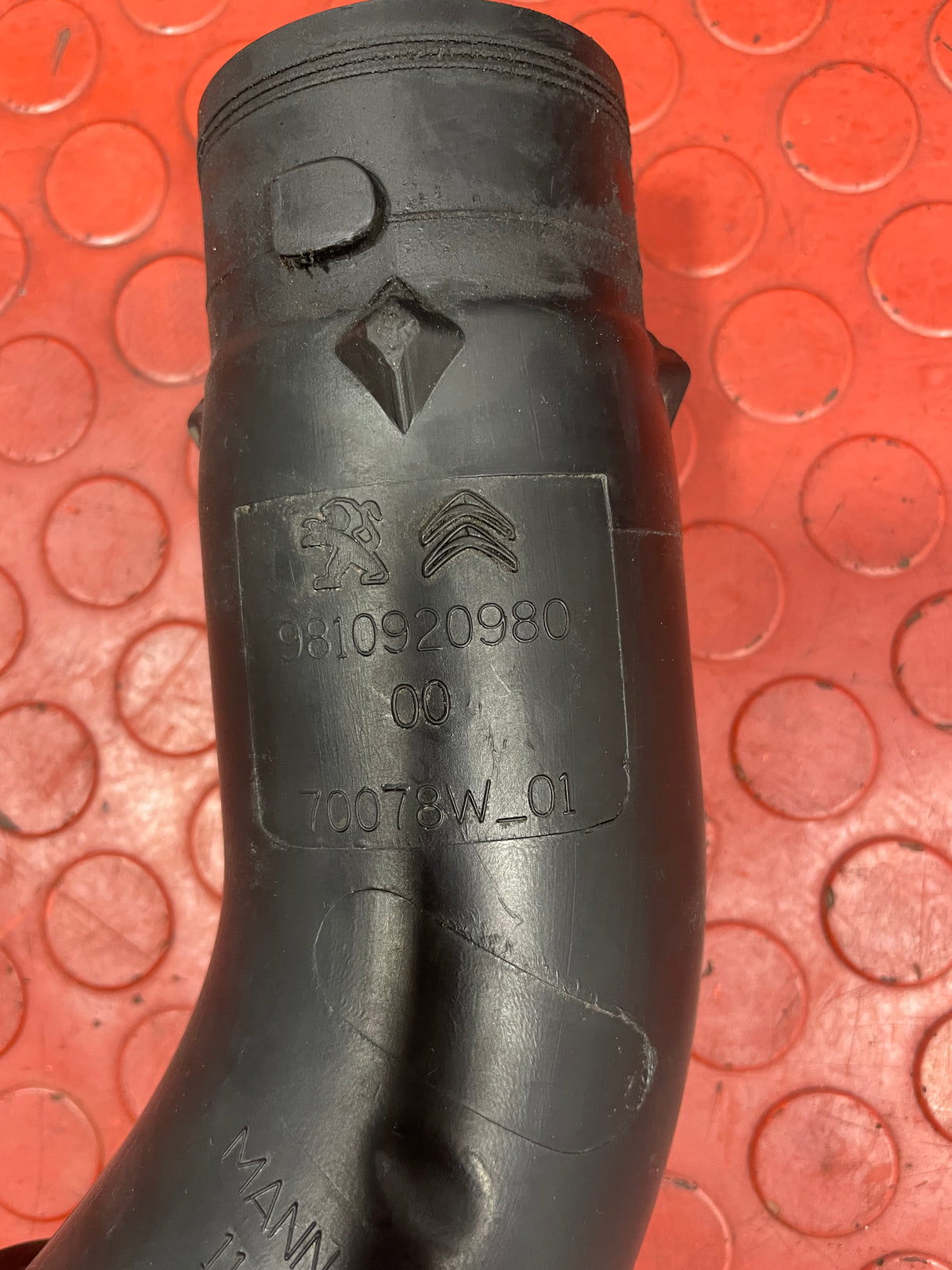 Citroen Berlingo/Peugeot Partner/Vauxhall Combo/Toyota Proace City AIR INTAKE PIPE 1.5 2019-2024 P/N 9810920980