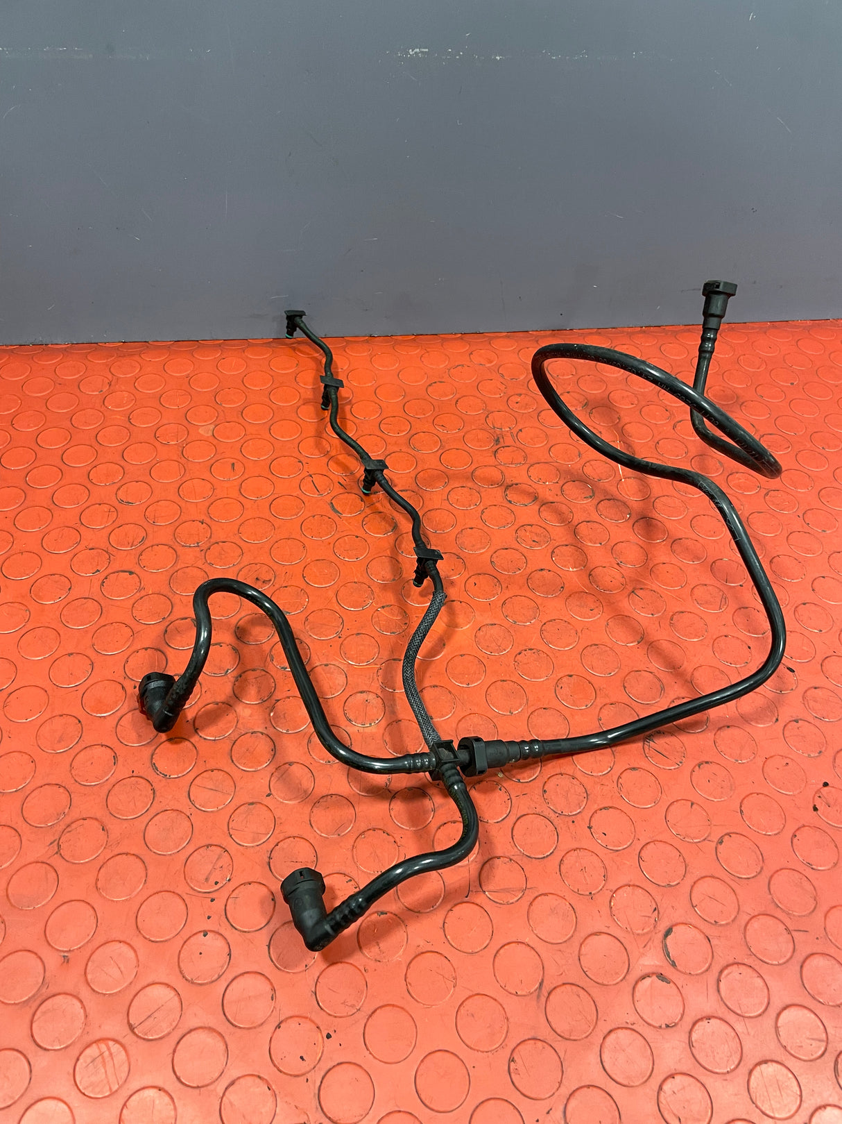 Ford Transit FUEL FEED PIPE LINE 2.2 20017-2018 P/N 6C119289AH / 6C1Q9K022AG