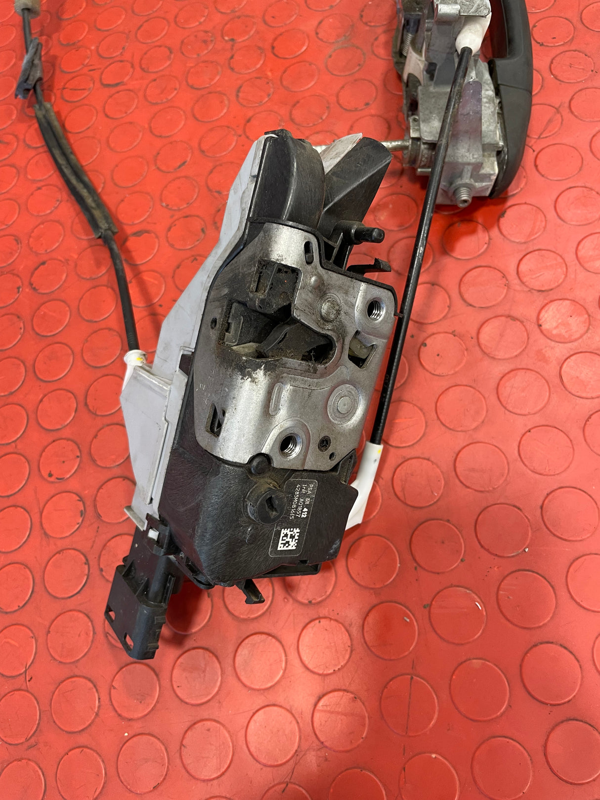 Citroen Berlingo/Peugeot Partner DRIVER'S SIDE FRONT DOOR OPENER SET 2008-2018 P/N 9680168580 / A01454