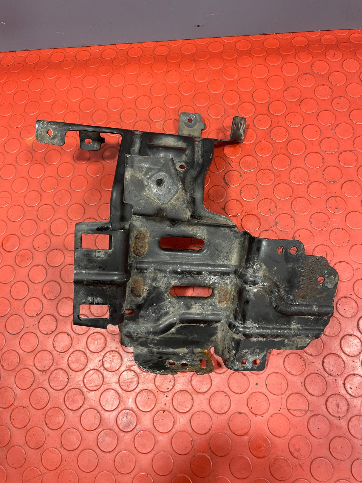 Ford Transit Custom Mk8 UNDER BONNET FUSE BOX BRACKET  2014-2023 P/N JK21V020C74BB