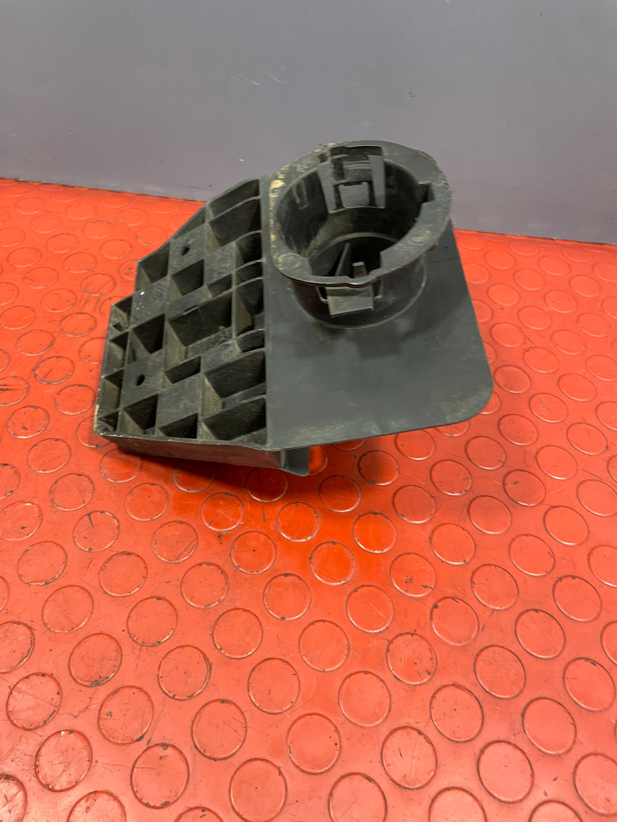 Citroen Berlingo/Peugeot Partner AIR INTAKE PIPE BRACKET 1.6 HDI 2008-2018 P/N 9685952880