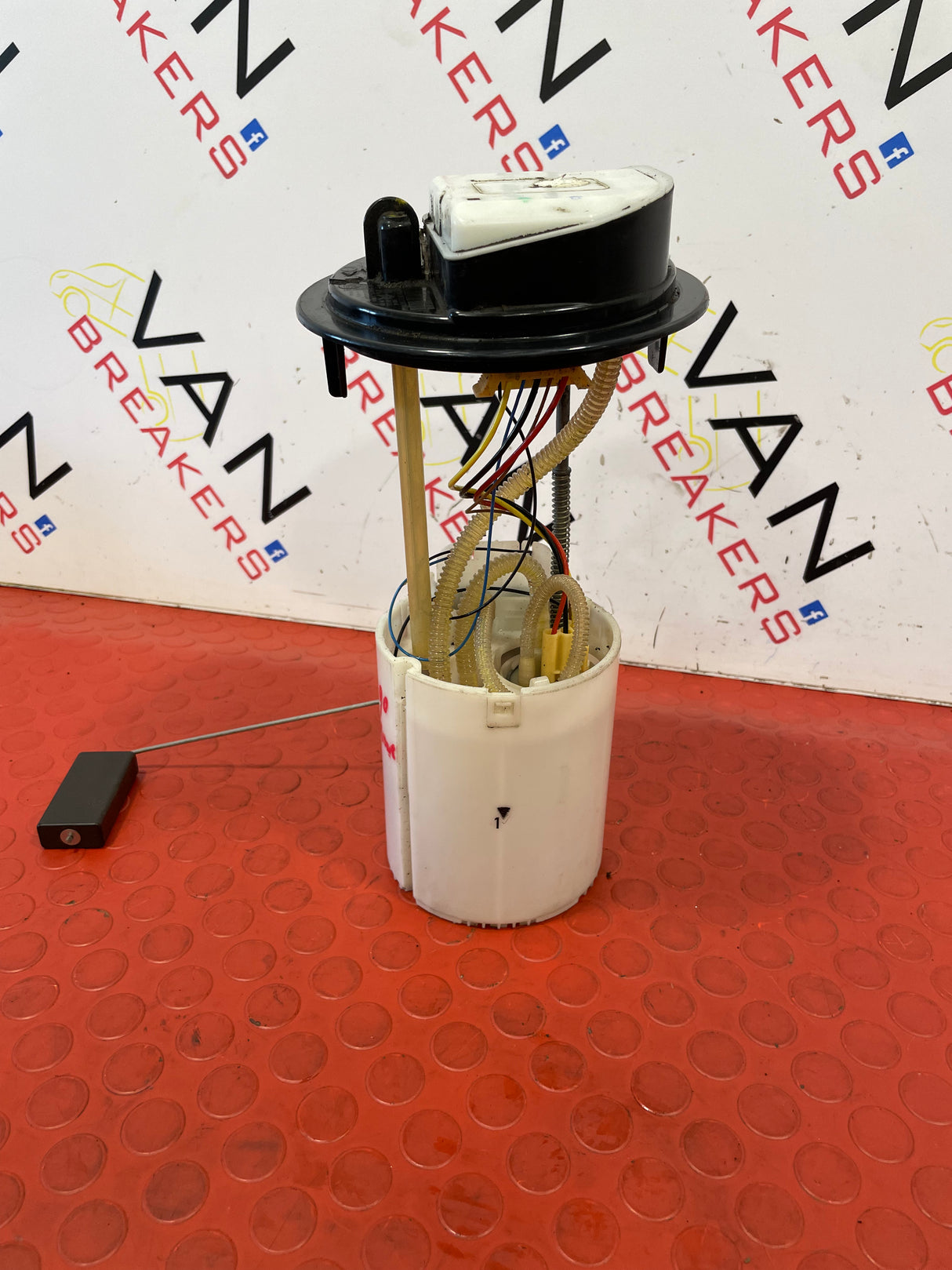 Citroen Berlingo/Peugeot Partner FUEL SENDER UNIT 1.6 2008-2018 P/N 9811298780