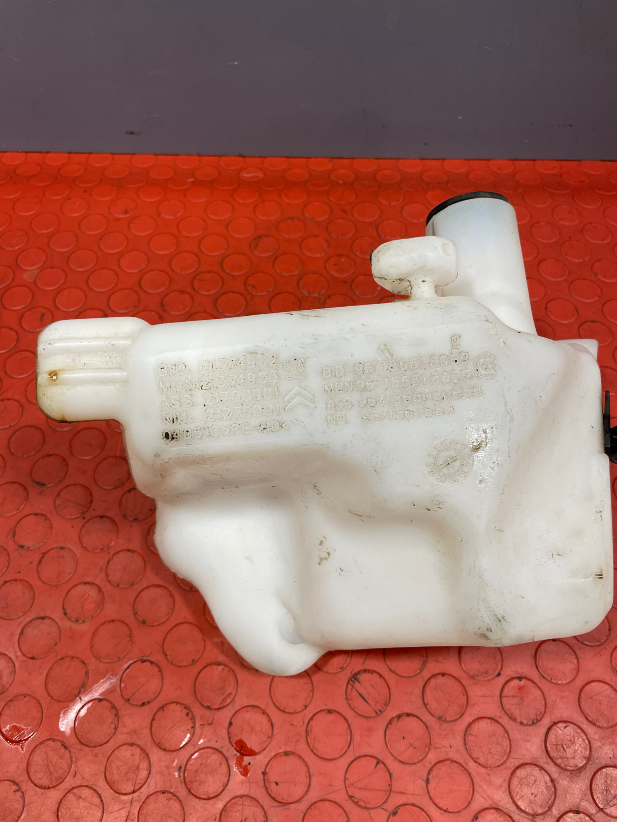 Citroen Berlingo/Peugeot Partner WASHER BOTTLE (NO PUMP) 2008-2018 P/N 9671567680