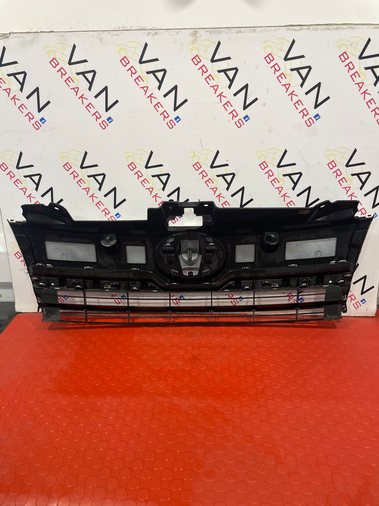 Toyota Proace FRONT GRILL WHITE 2013-2016  P/N 9806434177