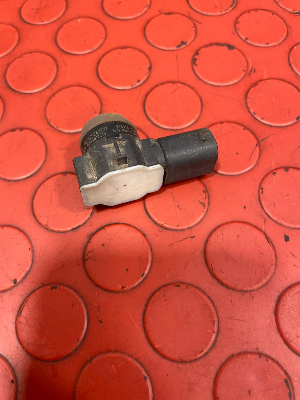 Peugeot Expert/Citroen Dispatch/Vauxhall Vivaro REVERSE PARKING SENSOR 3Pins P/N 9675202477XT