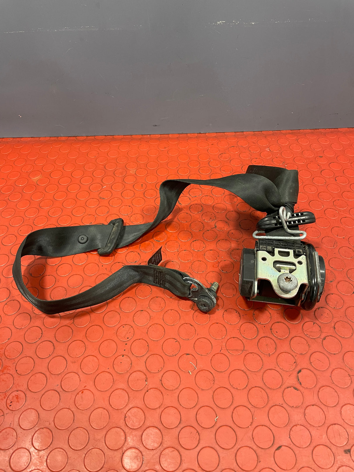 Ford Transit Connect FRONT SEAT BELT PASSENGER'S SIDE LH 2014-2017 P/N DT11K61295CCW