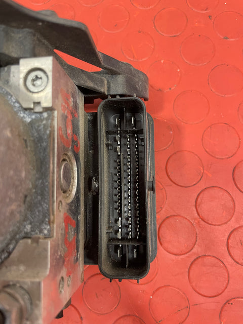Volkswagen Golf ABS PUMP AND CONTROL MODULE  MK7 1.6 P/N 3Q0907379Q