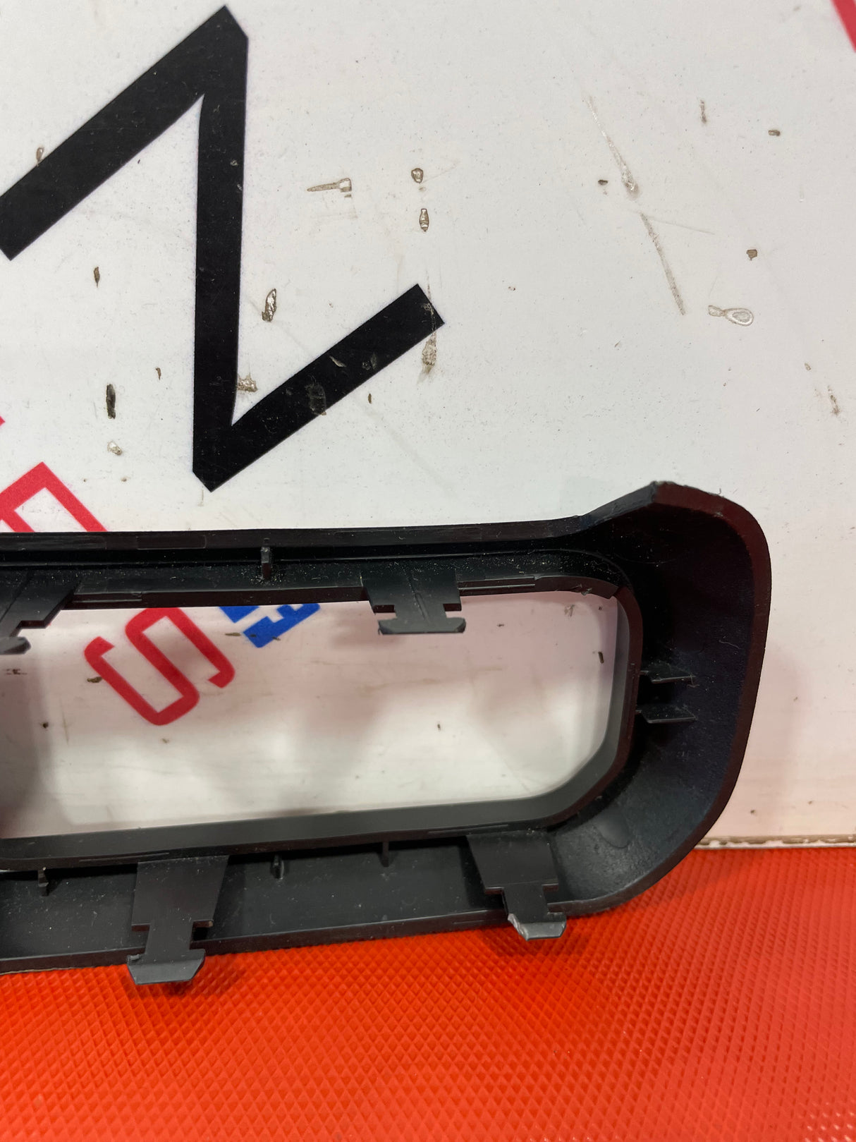 Citroen Berlingo/Peugeot Partner/Vauxhall Combo/Toyota Proace City AIR GRILL WITH CENTRAL LOCK AND HAZARD LIGHT (WITHOUT VENTS) 2019-2024 P/N GEO046620 - 6