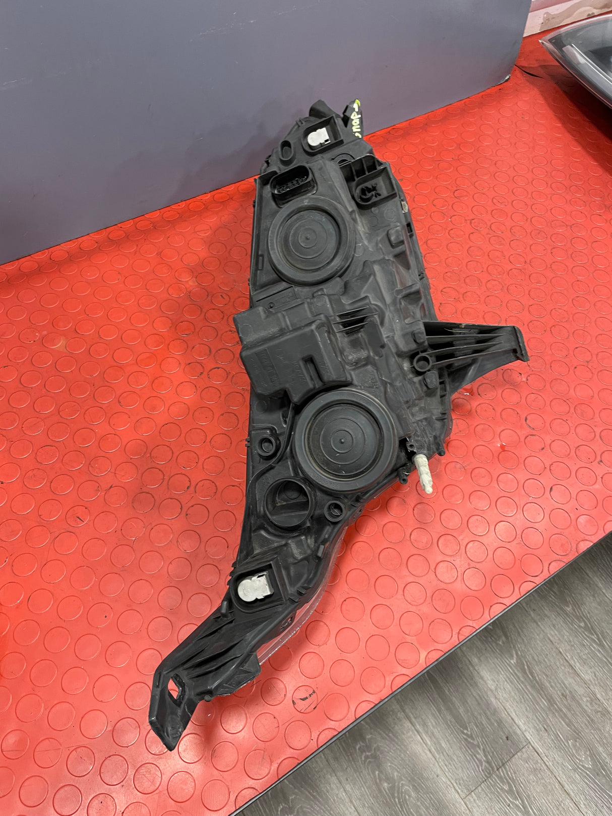 Ford Transit Connect HEAD LIGHT ASSEMBLY Passenger's Side (Broken Lower Mounting Point) 2013-2018  P/N DT1113W030BC