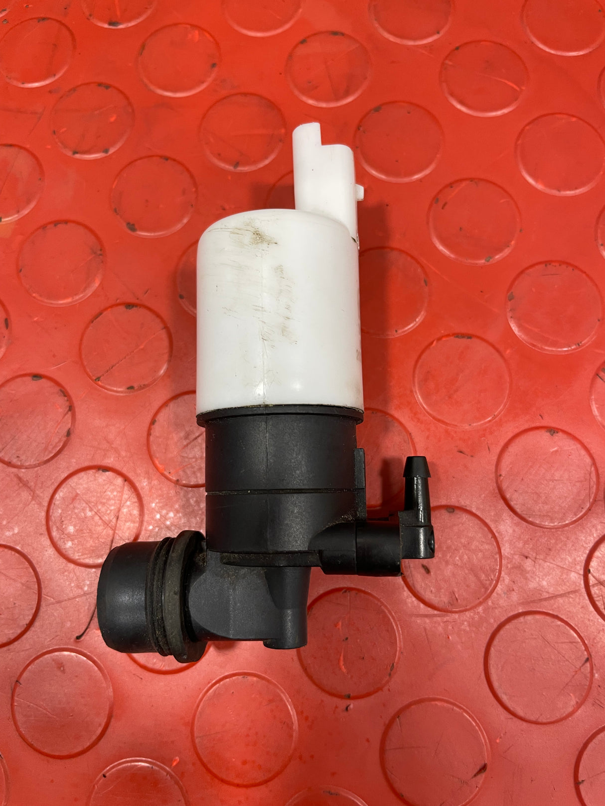 Citroen/Peugeot WINDSCREEN WASHER WATER PUMP P/N 363338790