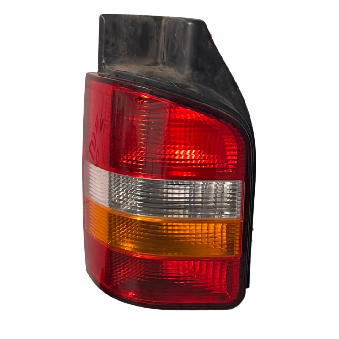 Volkswagen Transporter TAILLIGHT PASSENGER SIDE 2006 P/N 7H0945257A